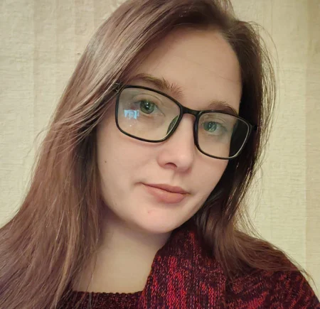 Анна Лощонова