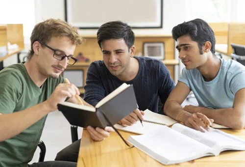 Модальне дієслово Dare в англійській мові Модальне дієслово Dare в англійській мові